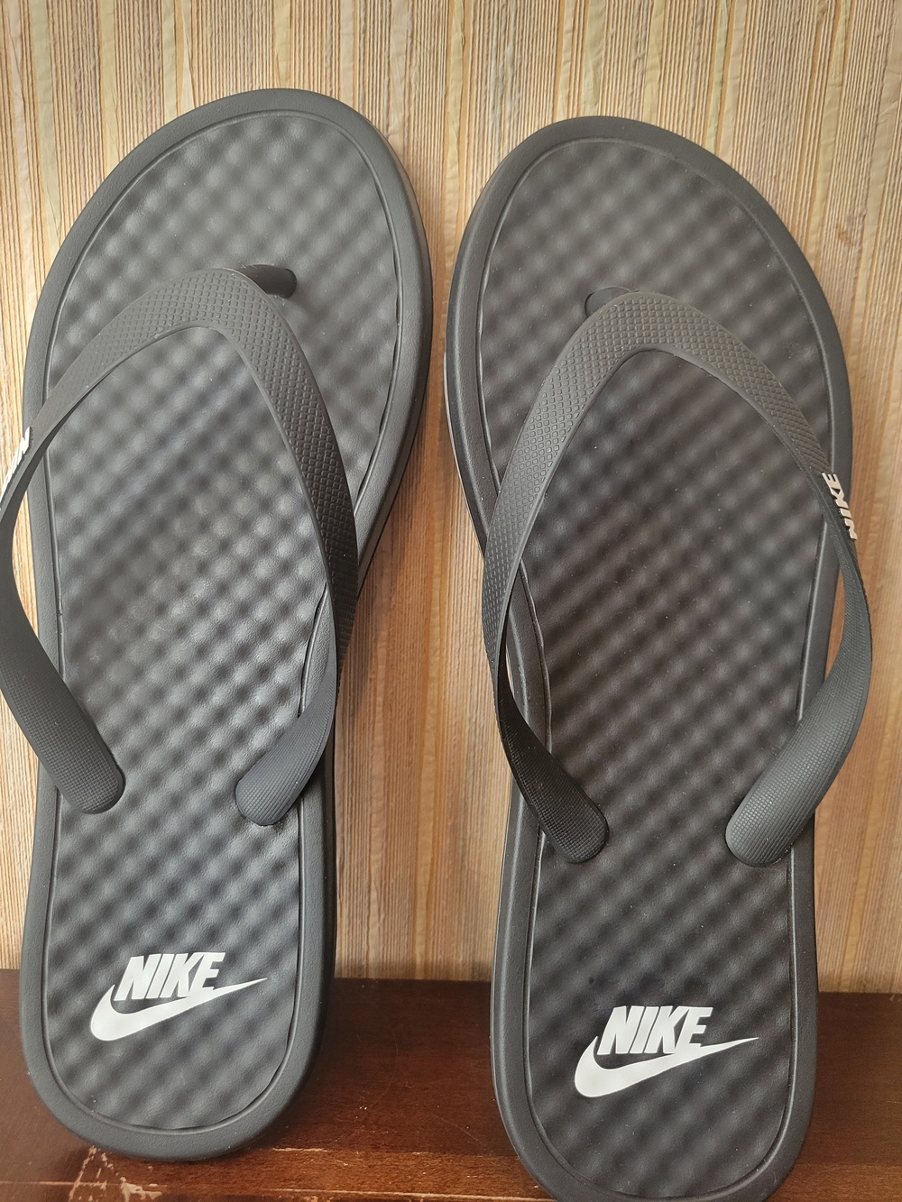 Nike On Deck Black Flip Flop Sandals - NWOT Men's 11 Women's 12